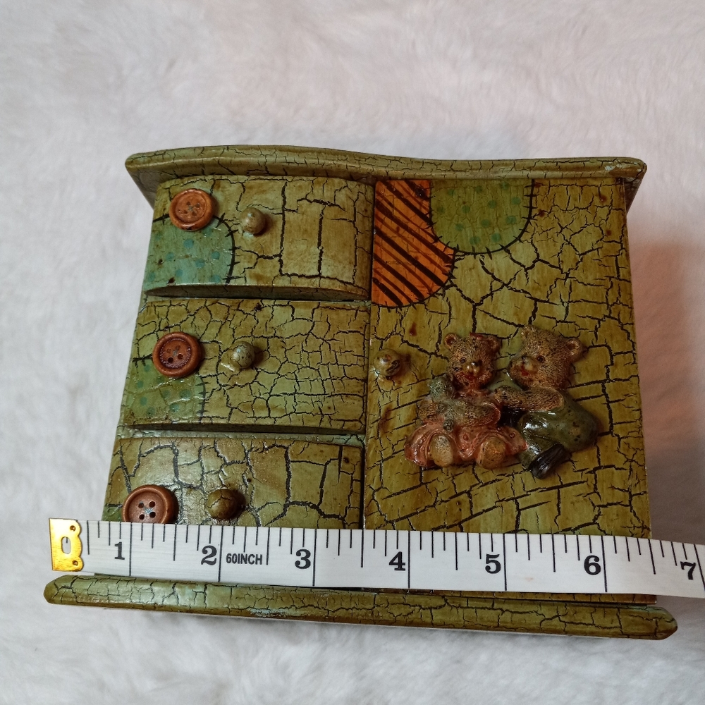 Kitschy Mini Wardrobe Style Teddy Bear Jewelry Box - Picture 15 of 15